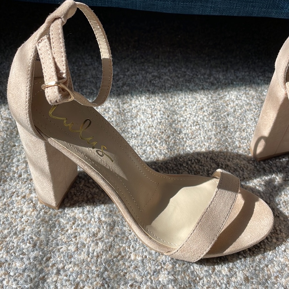 Lulu’s Block Wedge Anklet Heels 6 - Picture 4 of 6